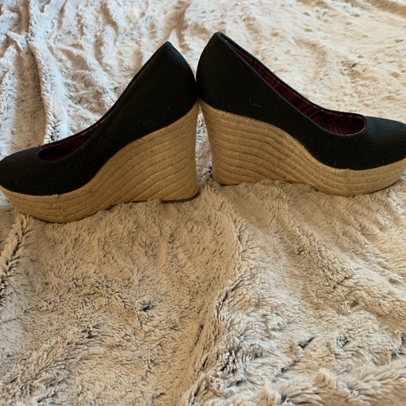 Wedge heel shoe - Picture 2 of 4